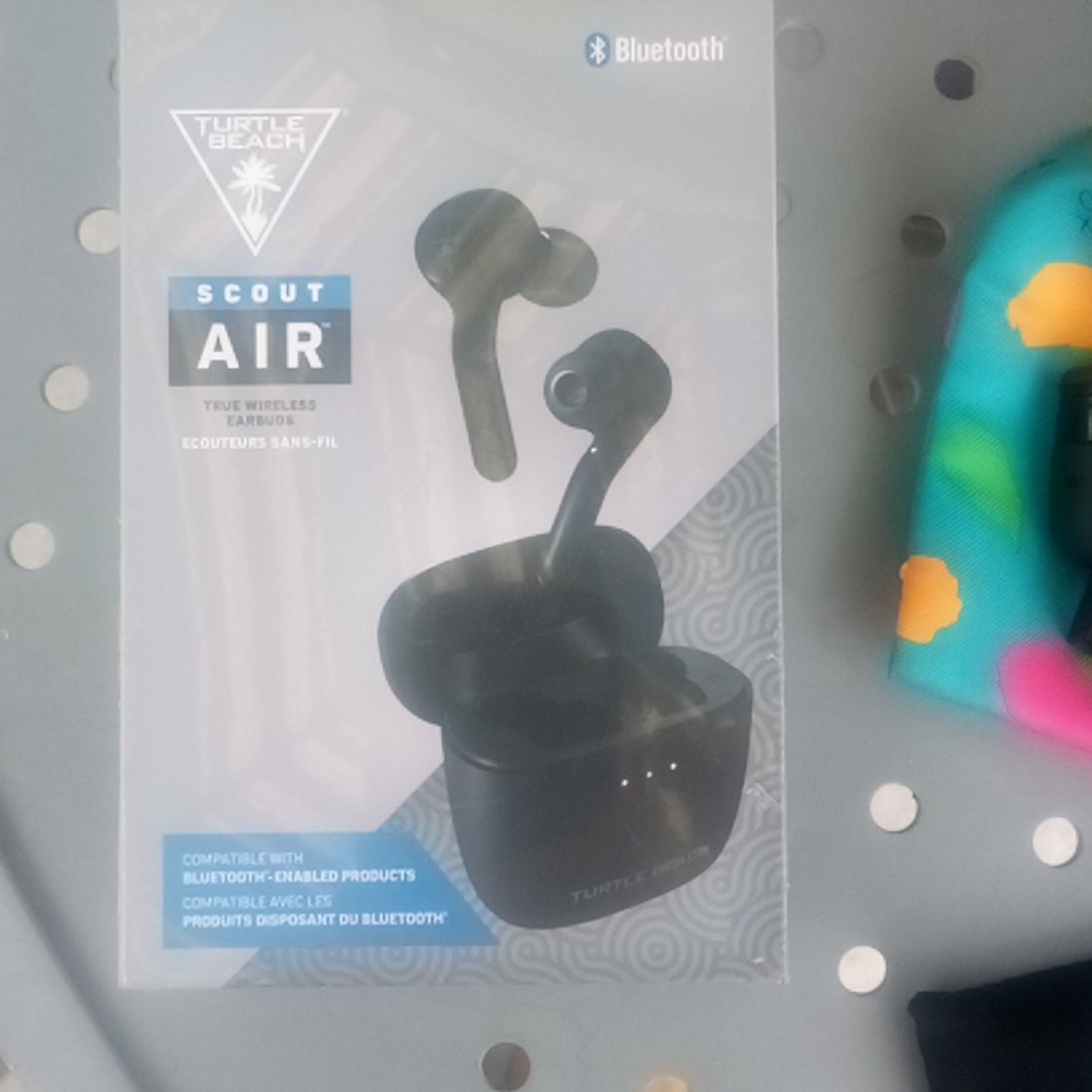 Bluetooth earbuds